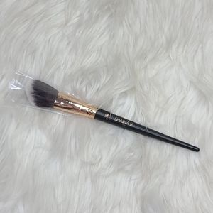~Brand New~ Make Up Brush Powder Blush Highlighter Contour Angle  Beauty MUA